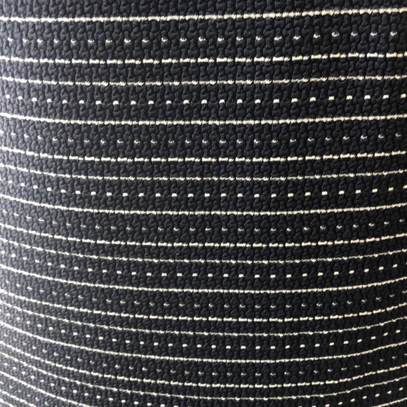 LOFT Shift Dress in Size SP - Picture 4 of 8